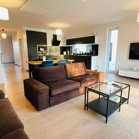 House Flow, 3 Room, Free 2 Parking Bratislava Luaran gambar
