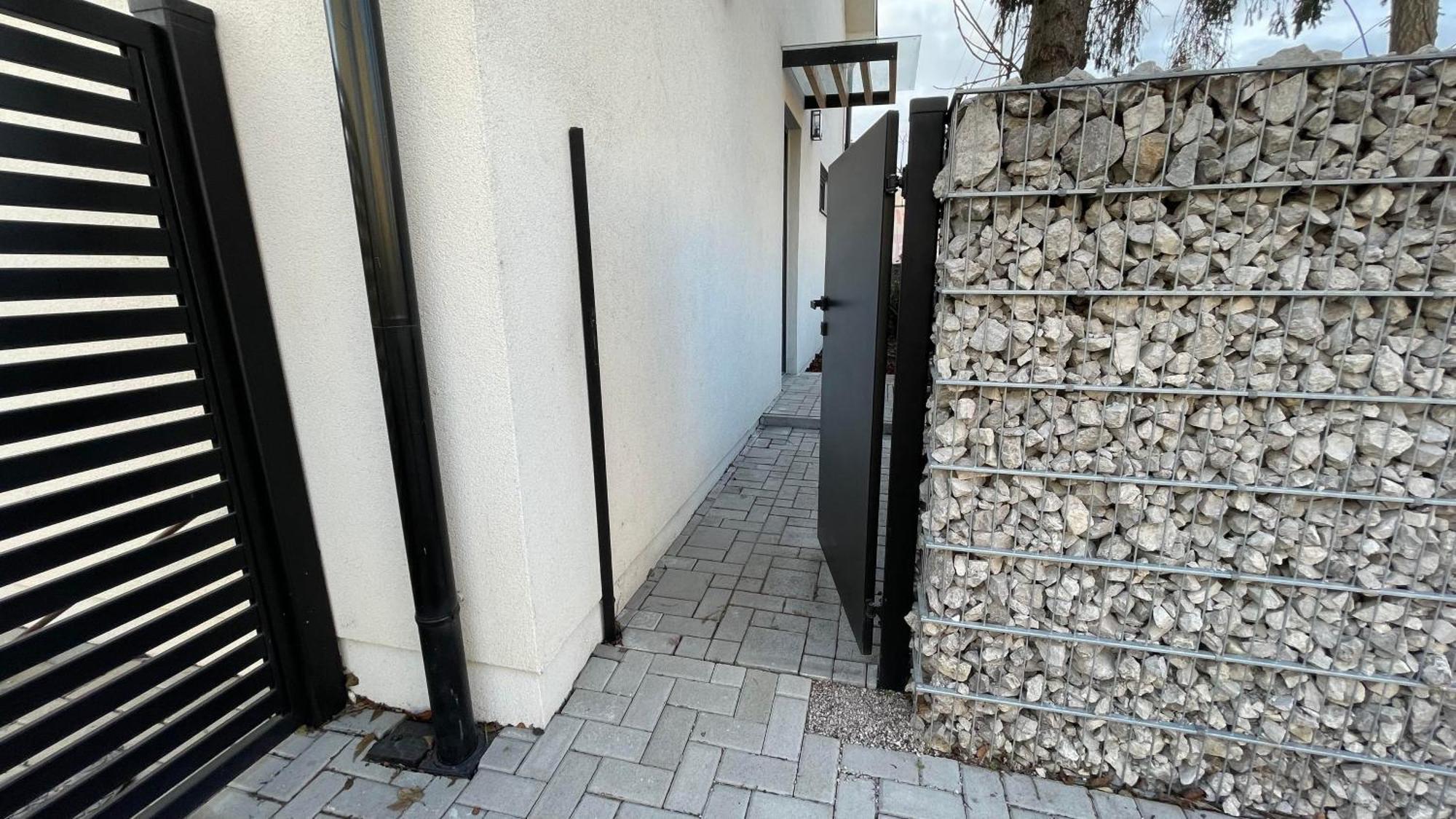 House Flow, 3 Room, Free 2 Parking Bratislava Luaran gambar