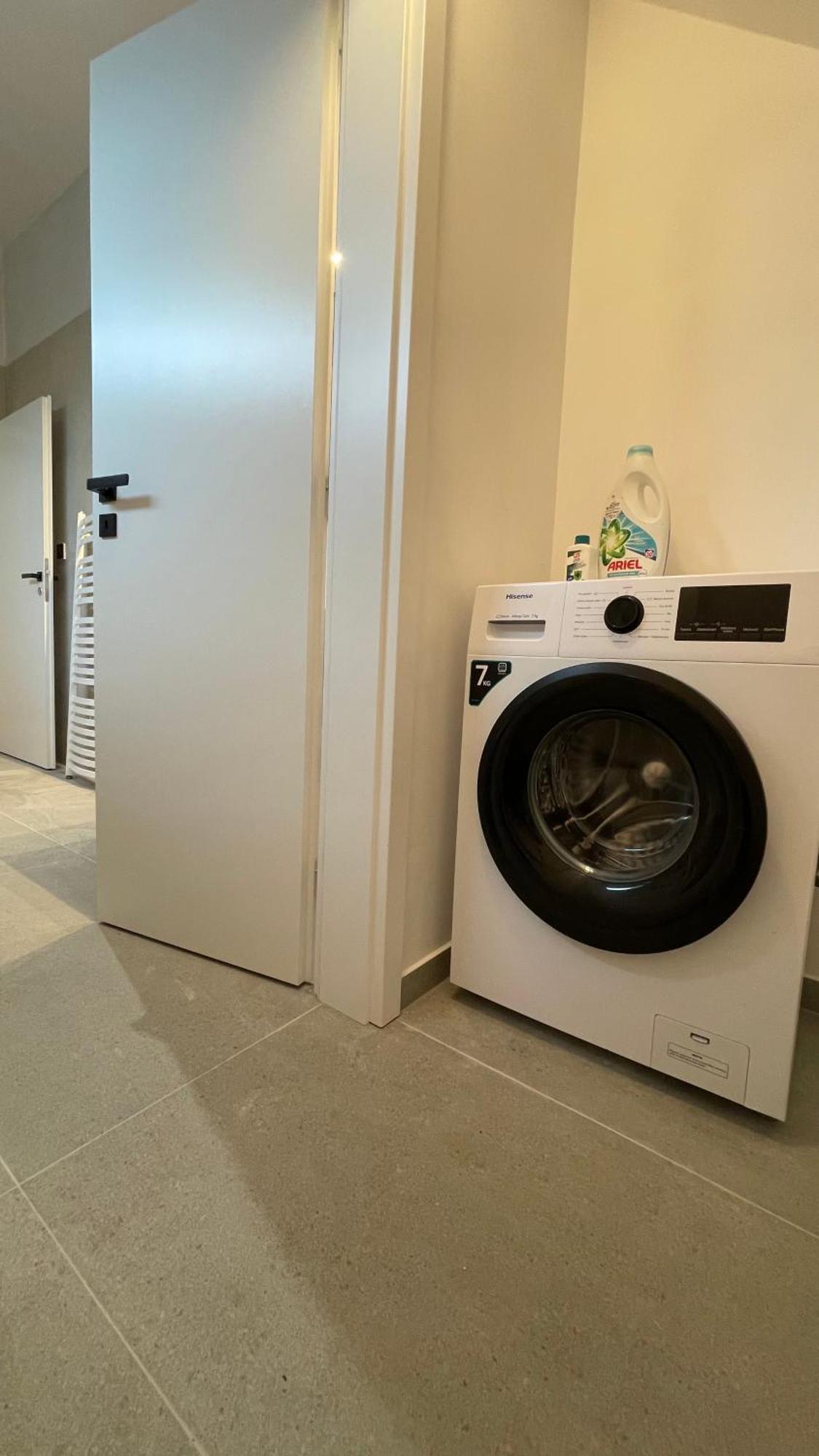 House Flow, 3 Room, Free 2 Parking Bratislava Luaran gambar