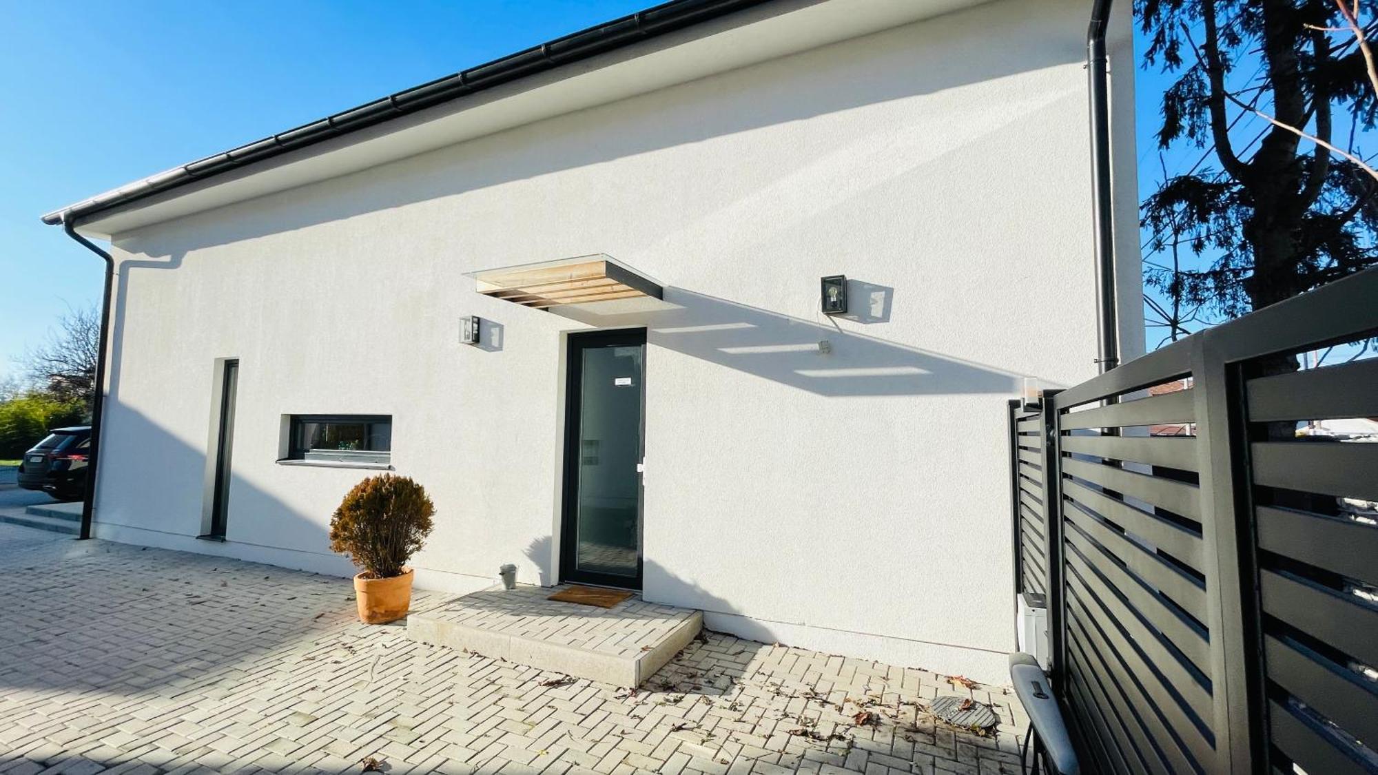 House Flow, 3 Room, Free 2 Parking Bratislava Luaran gambar