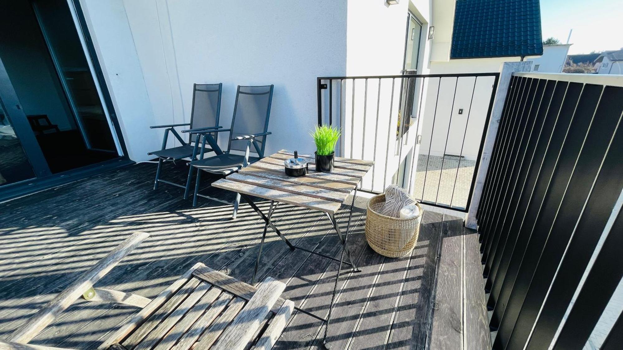 House Flow, 3 Room, Free 2 Parking Bratislava Luaran gambar