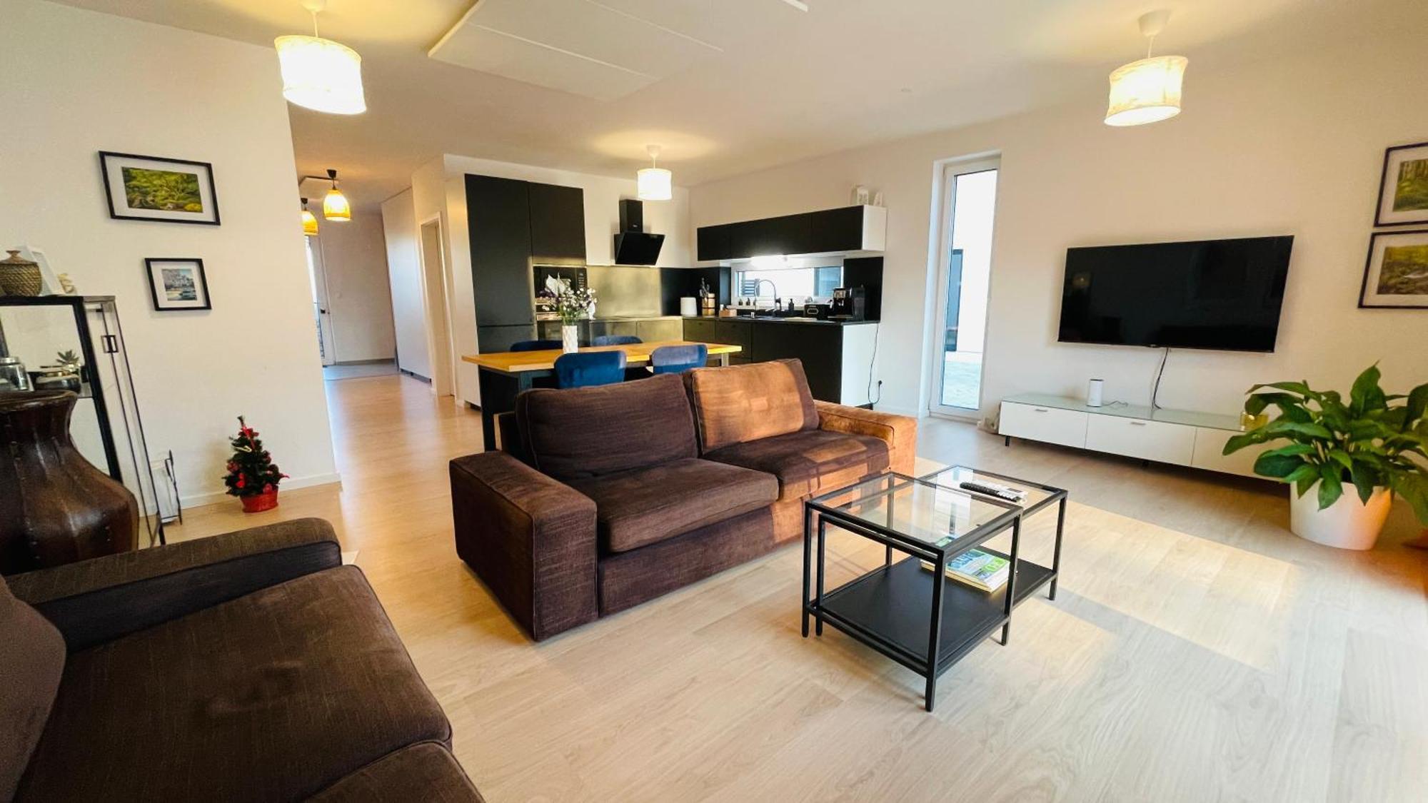 House Flow, 3 Room, Free 2 Parking Bratislava Luaran gambar